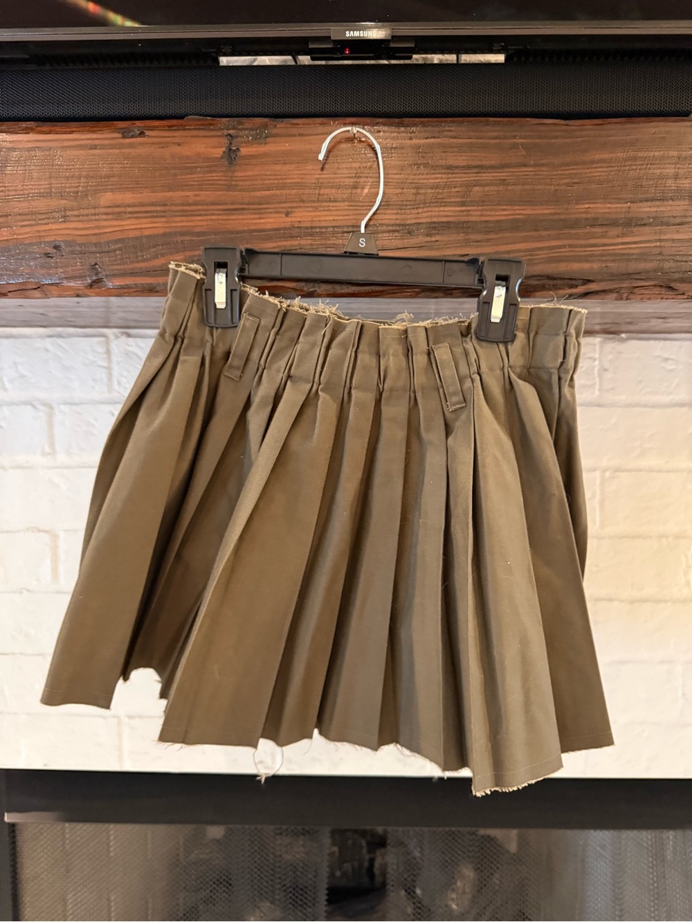 H&M Olive Pleated Mini Skirt